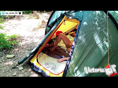 ❤️ Op kamera verfilm Passievolle ruk vreemdeling in 'n tent ❤ Fok video  by porn af.filmepornonline.ru